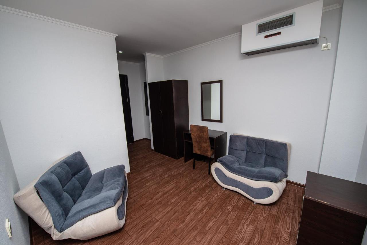 Hotel Shine Palace Tbilisi Bagian luar foto