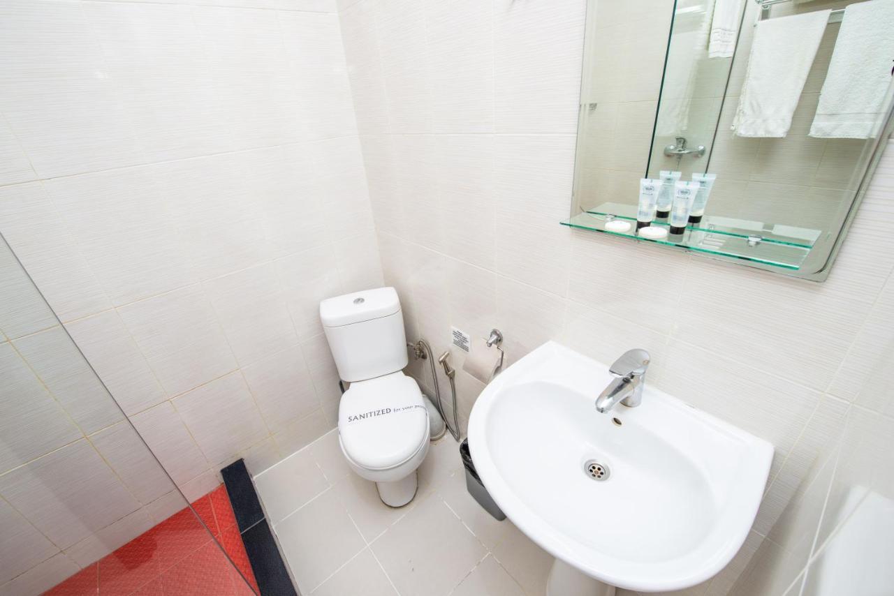 Hotel Shine Palace Tbilisi Bagian luar foto