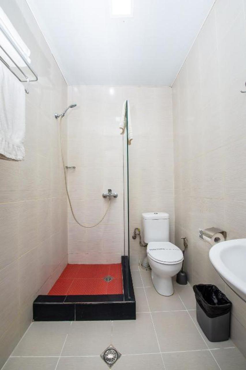 Hotel Shine Palace Tbilisi Bagian luar foto