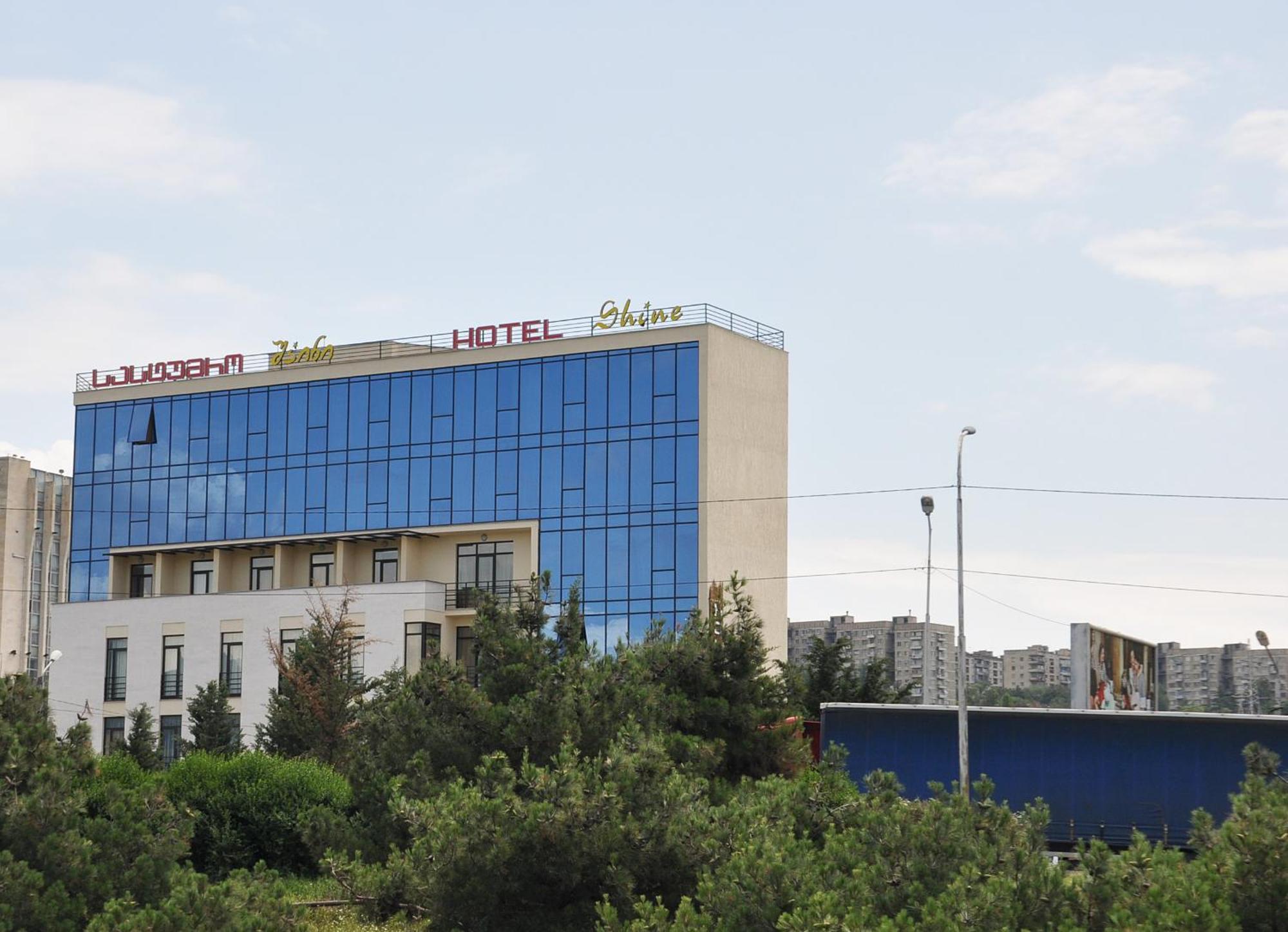 Hotel Shine Palace Tbilisi Bagian luar foto