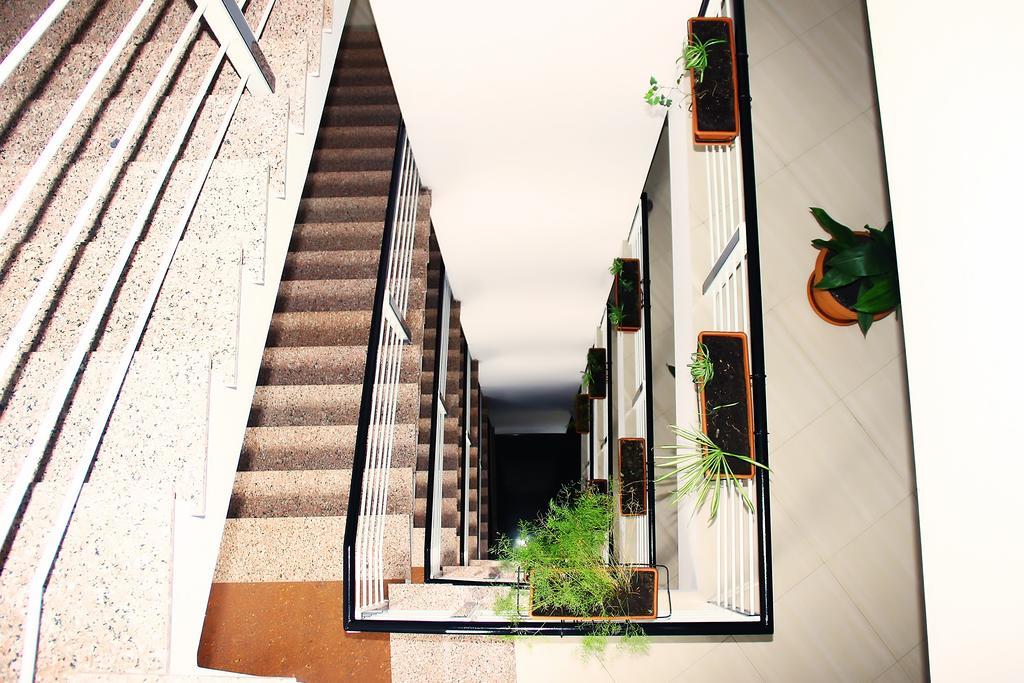 Hotel Shine Palace Tbilisi Bagian luar foto