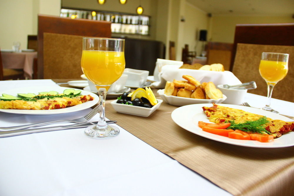Hotel Shine Palace Tbilisi Bagian luar foto