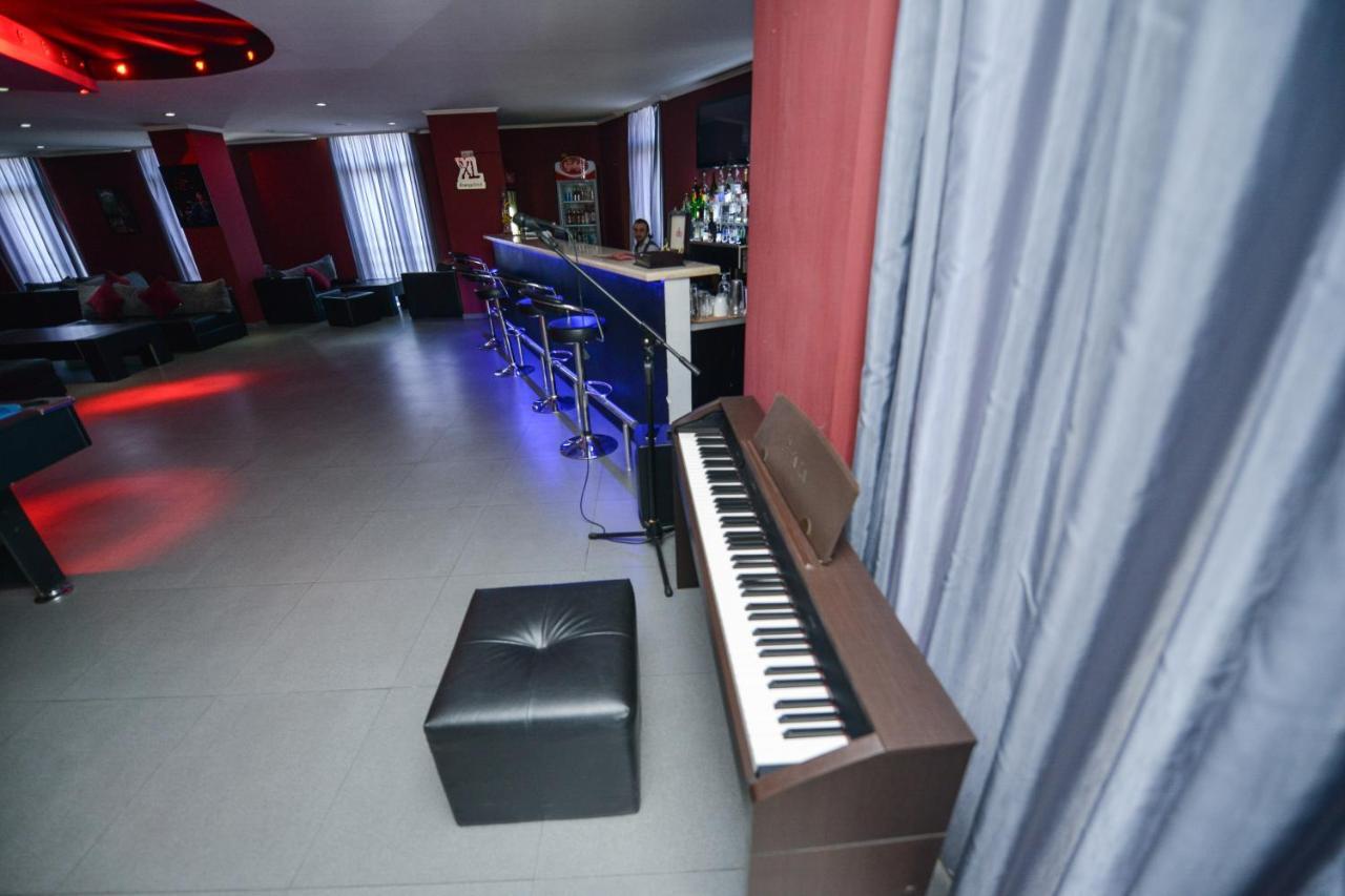 Hotel Shine Palace Tbilisi Bagian luar foto
